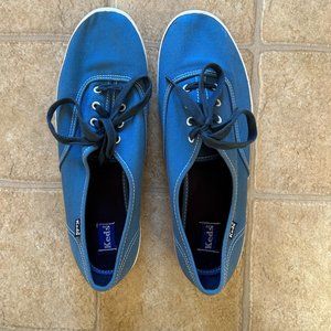 Vintage Keds Champion Canvas Sneaker - size 9